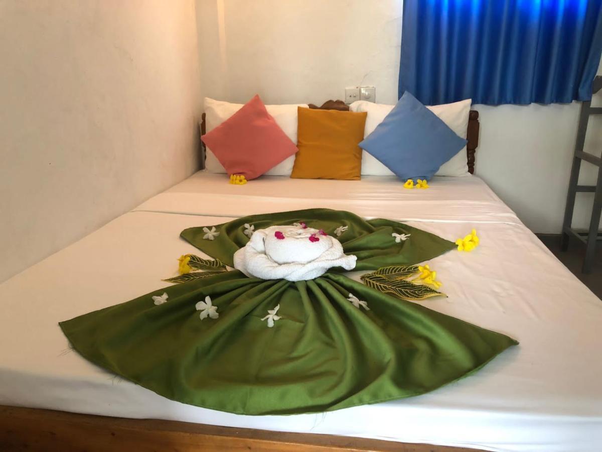 Rock Paradise Beach Hotel & Restaurent Tangalle Exteriér fotografie