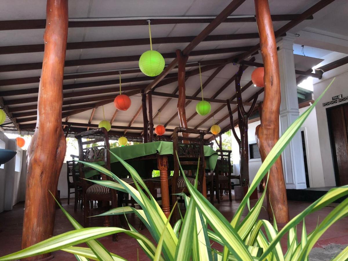 Rock Paradise Beach Hotel & Restaurent Tangalle Exteriér fotografie