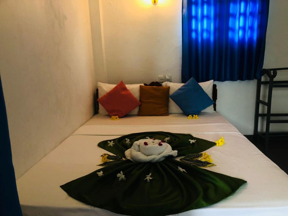 Rock Paradise Beach Hotel & Restaurent Tangalle Exteriér fotografie